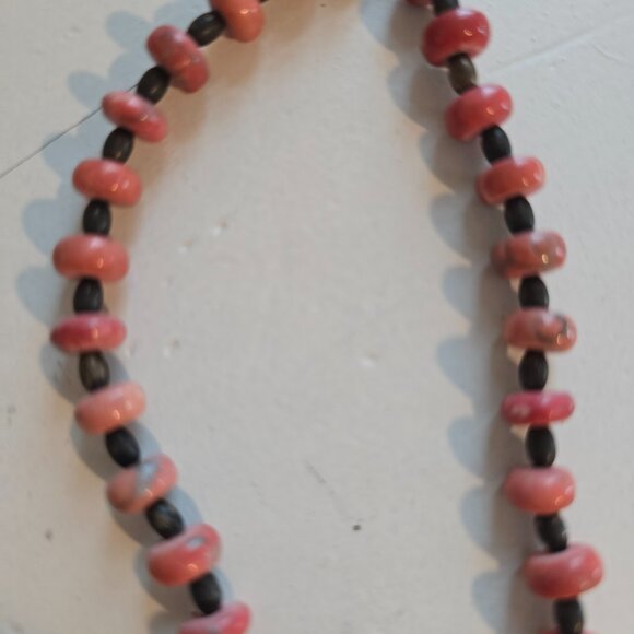 Natural Pink Rhodochrosite Etched Leaf Stone Beaded Necklace 15" - Picture 9 of 15